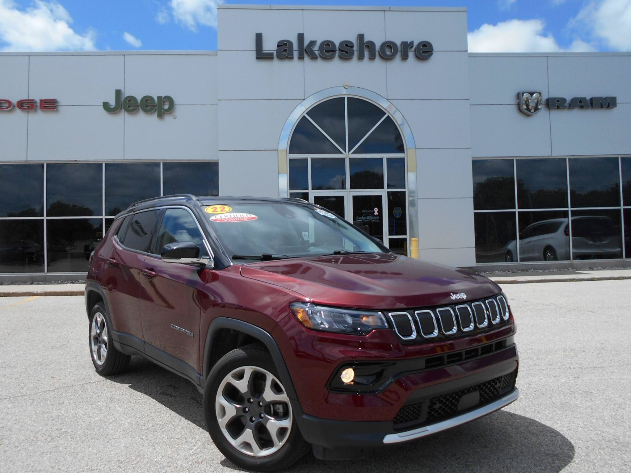 Certified 2022 Jeep Compass Limited AWD/4WD image 2