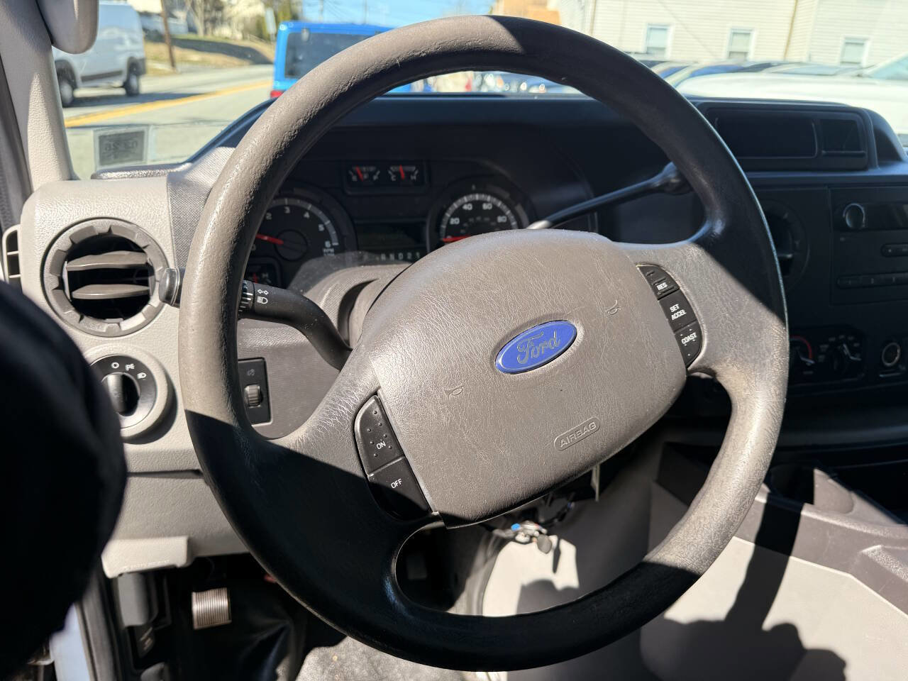 Used 2011 Ford E-250 and Econoline 250 E 250 3dr Cargo Van w/ PWR Group image 10