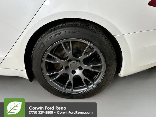 Used 2022 Tesla Model S image 32