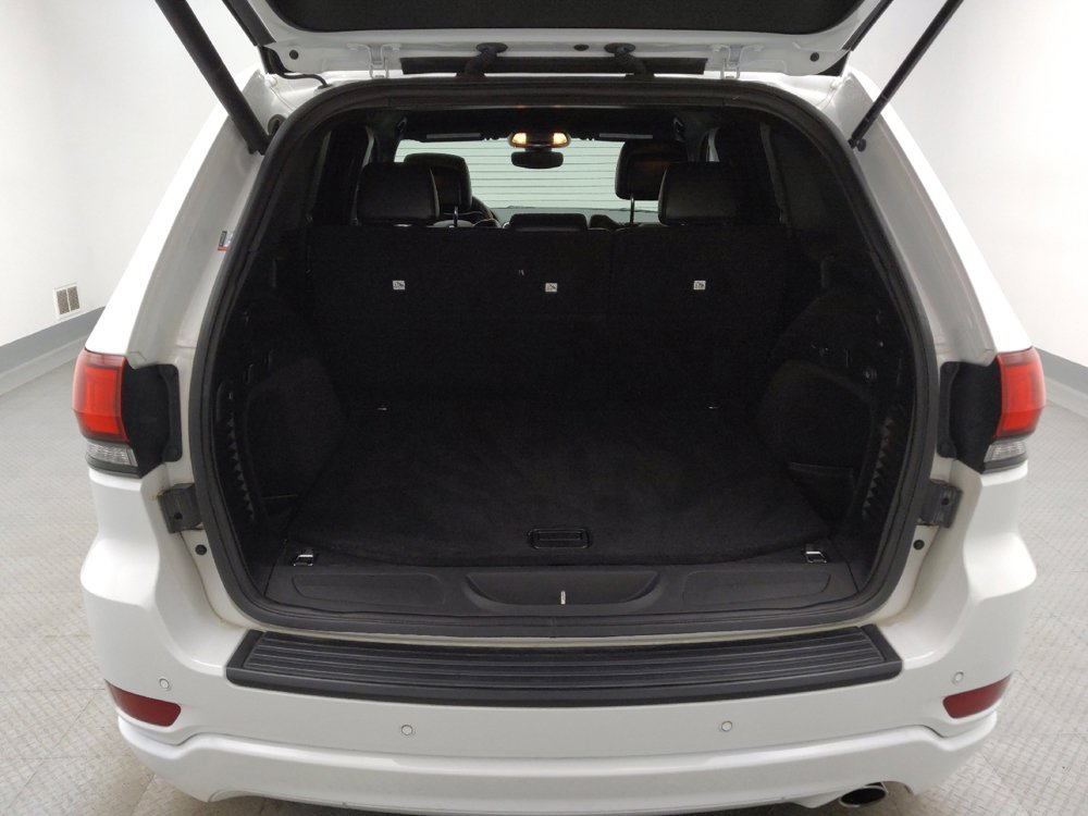 Used 2019 Jeep Grand Cherokee Altitude RWD image 29
