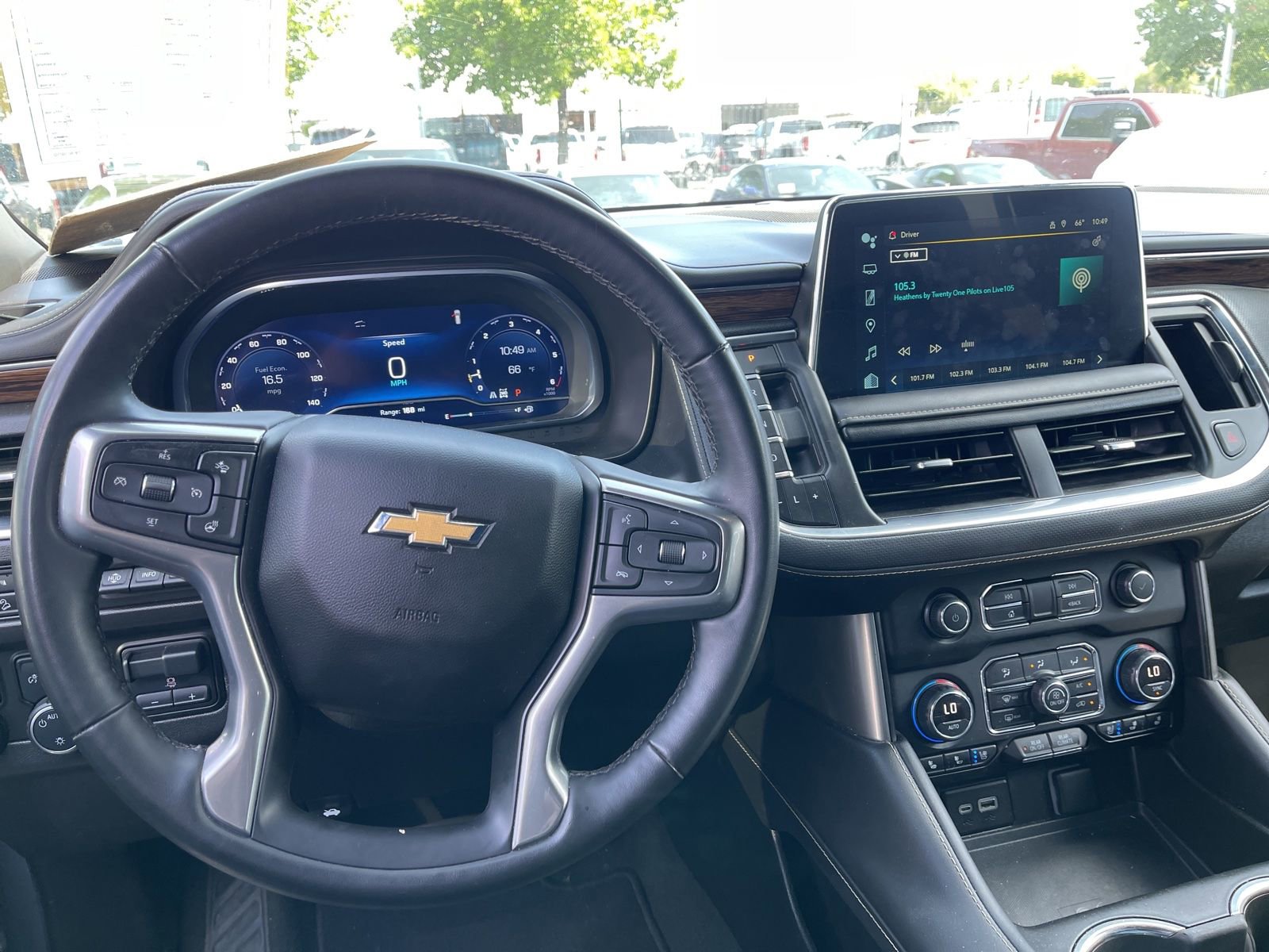 Used 2024 Chevrolet Suburban Premier AWD/4WD image 7
