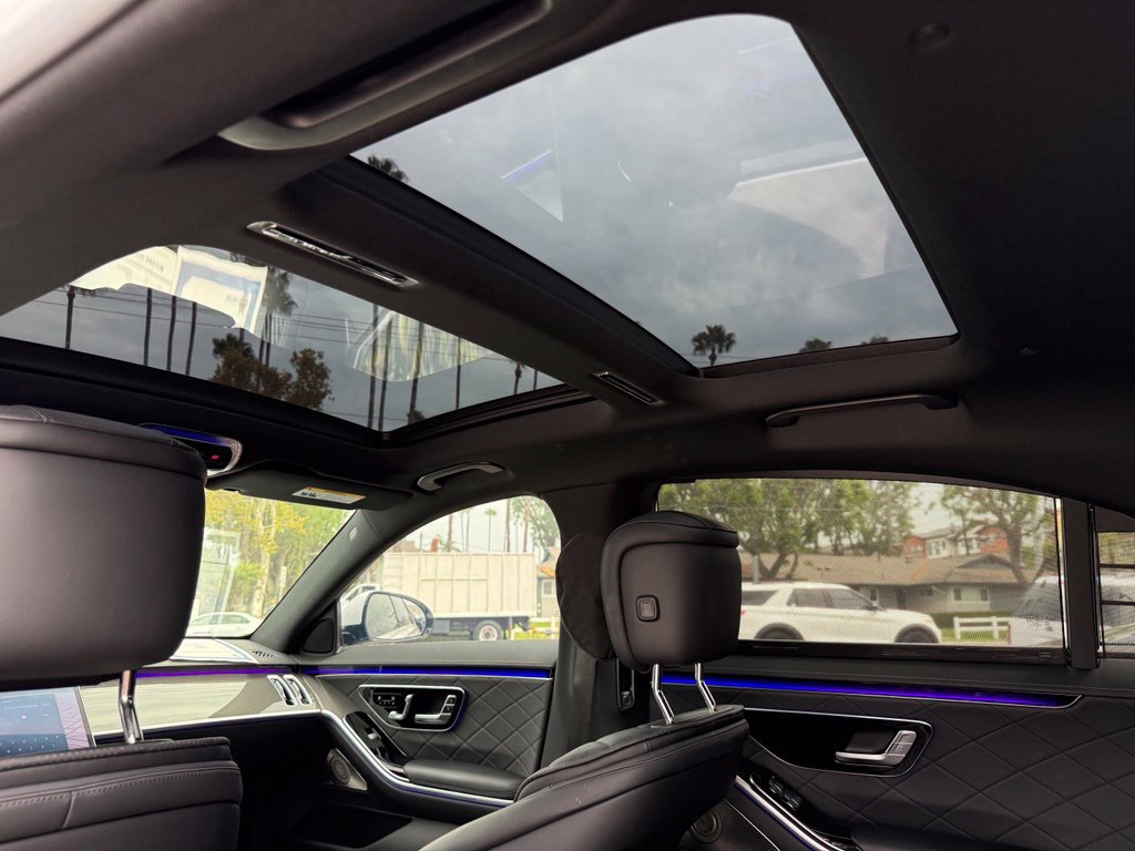 Used 2025 Mercedes-Benz S 580e 4MATIC Sedan image 21