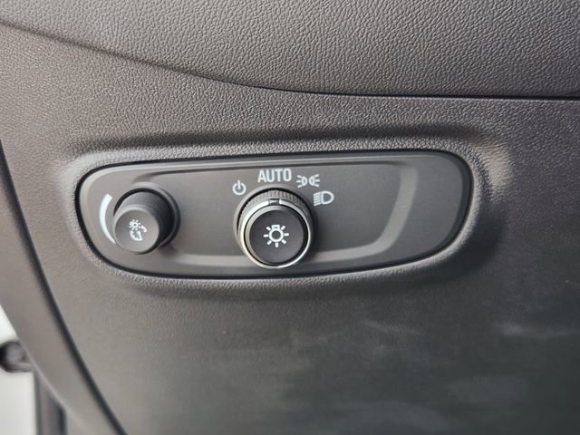 Used 2023 Chevrolet Equinox RS w/ LPO, Floor Liner Package image 22