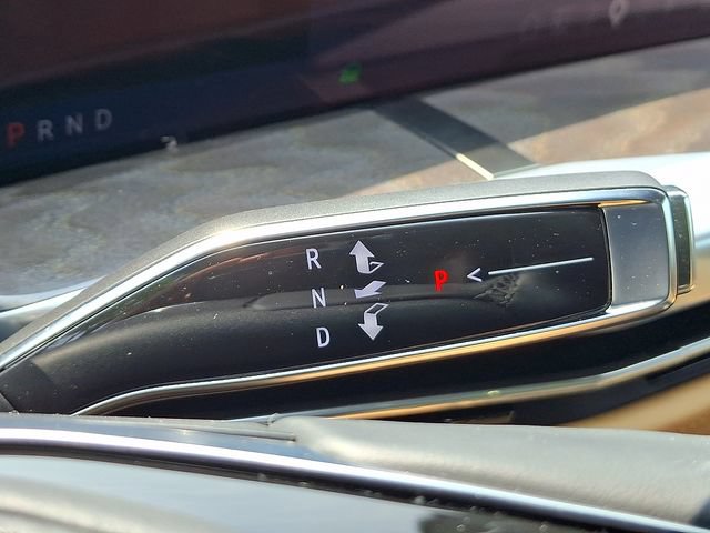 Certified 2026 Cadillac Escalade IQ Luxury 2 w/ LPO, Premium Carpet Package AWD/4WD image 15