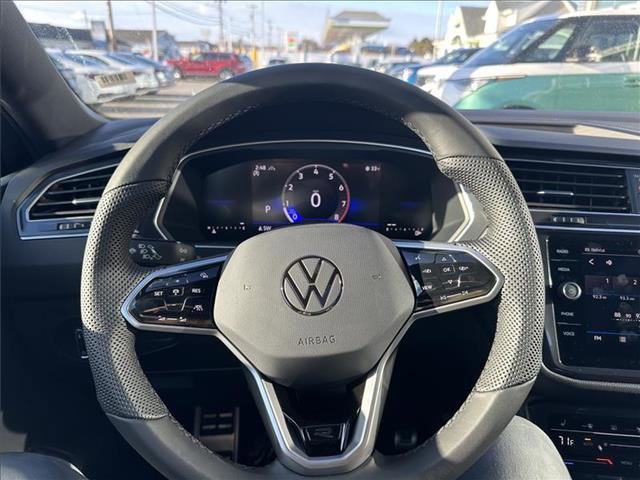 New 2024 Volkswagen Tiguan SE R-Line AWD/4WD image 11