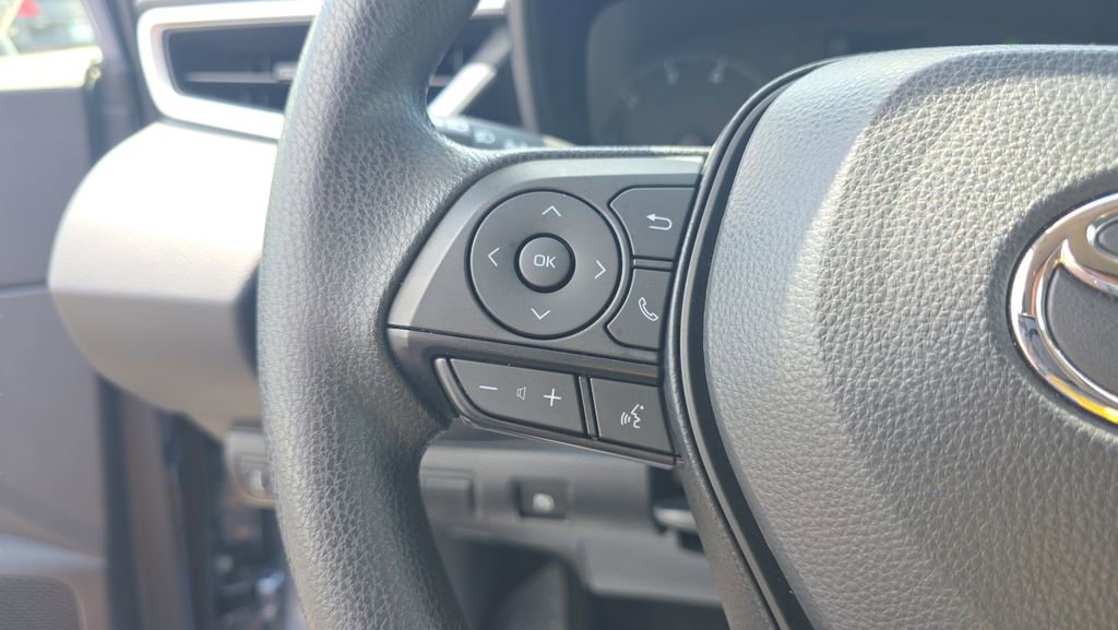 Used 2025 Toyota Corolla LE image 25