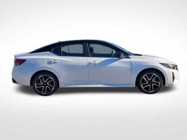 New 2025 Nissan Sentra SR image 6