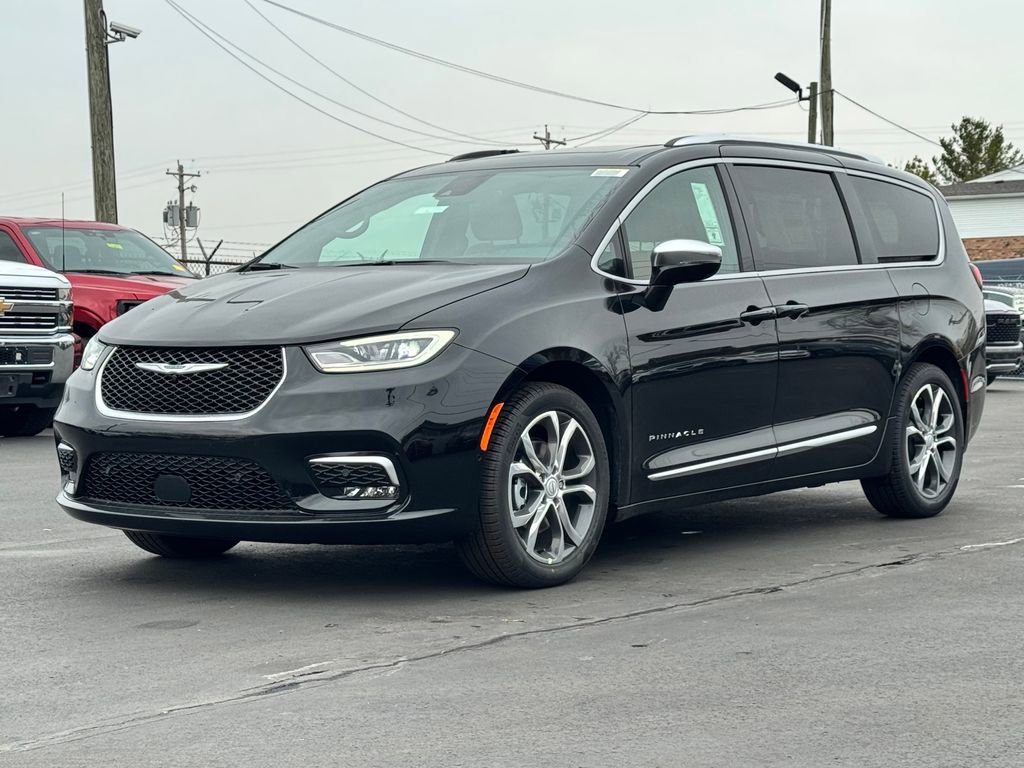 New 2026 Chrysler Pacifica Pinnacle image 3
