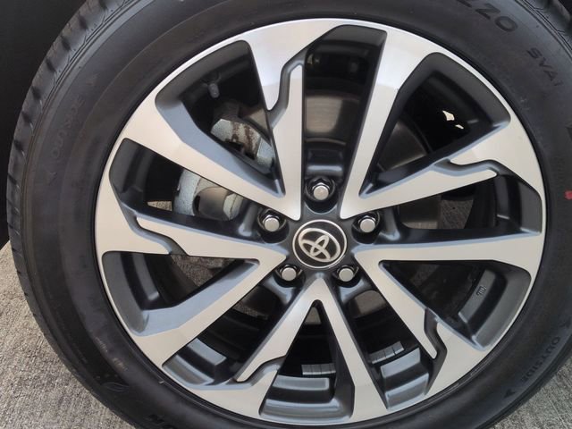 Used 2023 Toyota Corolla Cross XLE image 10