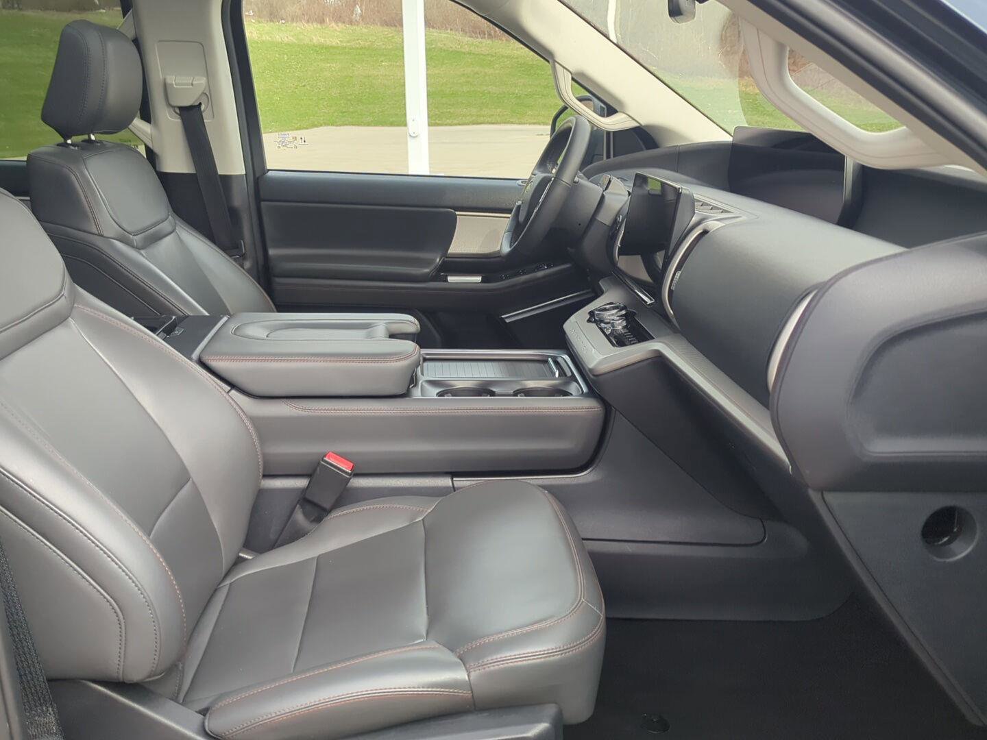 Used 2025 Ford Expedition Max Active AWD/4WD image 36