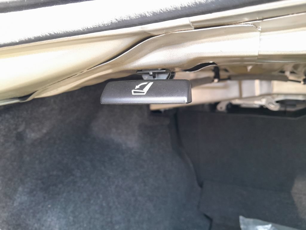 Used 2019 Subaru Legacy 2.5i Premium AWD/4WD image 33
