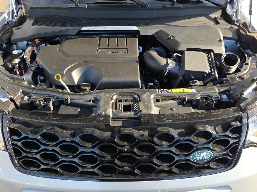 New 2025 Land Rover Discovery Sport S image 29