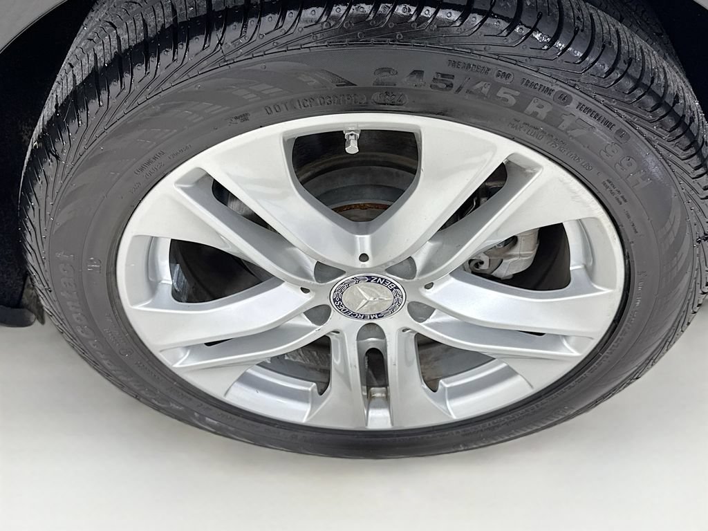 Used 2010 Mercedes-Benz E 350 Sedan image 37