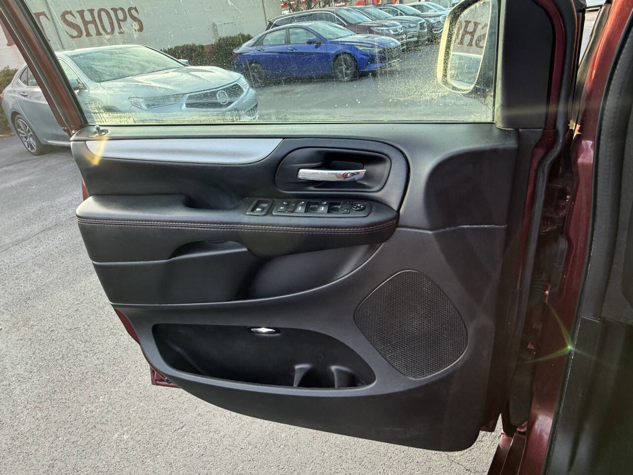 Used 2019 Dodge Grand Caravan GT FWD image 15