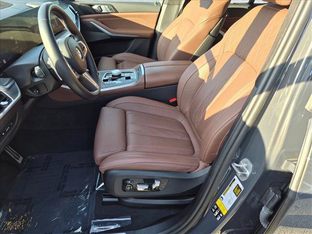 Used 2024 BMW X5 M60i AWD/4WD image 17