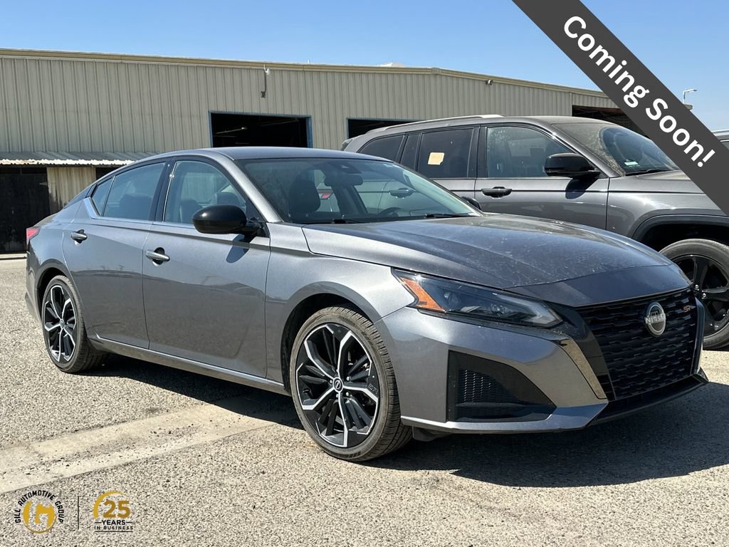 Used 2024 Nissan Altima 2.5 SR