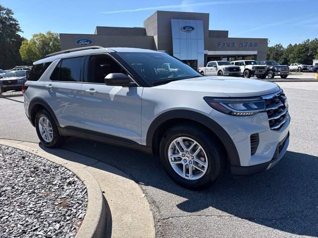 New 2027 Ford Explorer Active RWD image 2