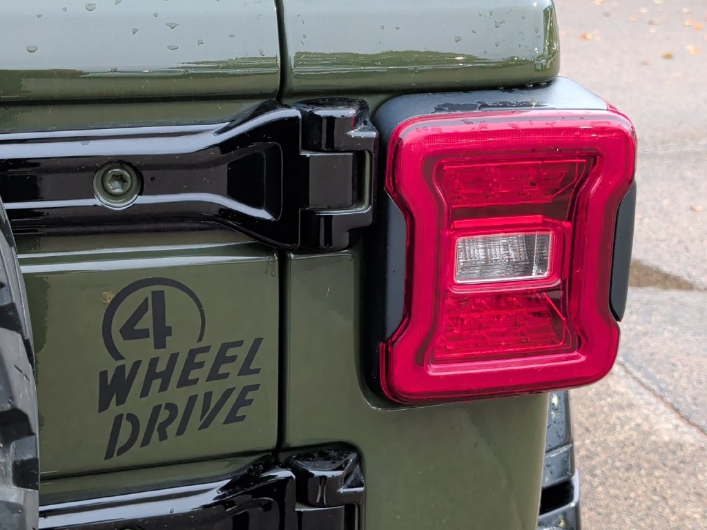 Used 2021 Jeep Wrangler Unlimited Sport AWD/4WD image 43