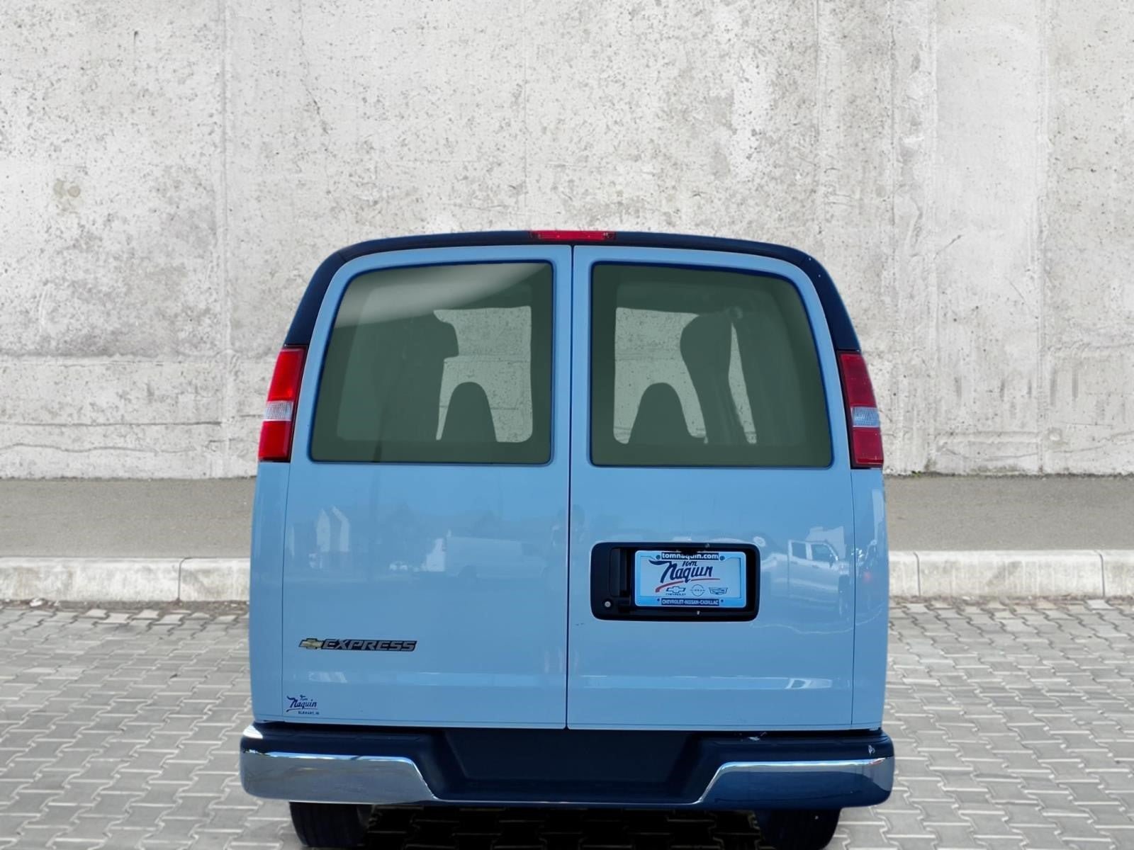 New 2026 Chevrolet Express 2500 w/ Communications Package RWD image 7