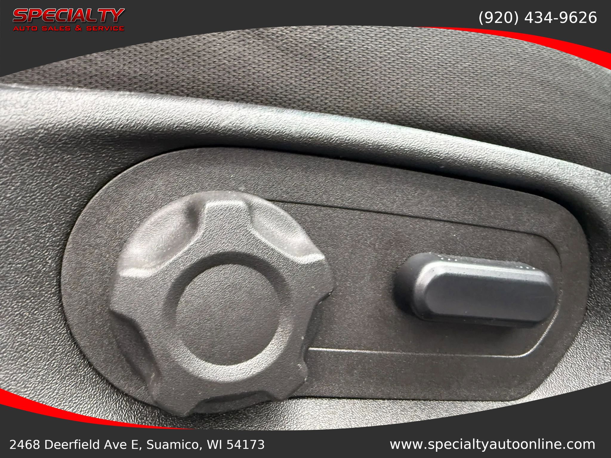 Used 2015 Ford Explorer XLT image 23