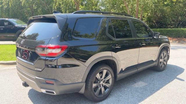 Used 2025 Honda Pilot Sport image 9
