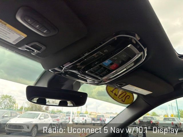 Used 2021 Jeep Grand Cherokee L Summit w/ Luxury Tech Group V AWD/4WD image 34