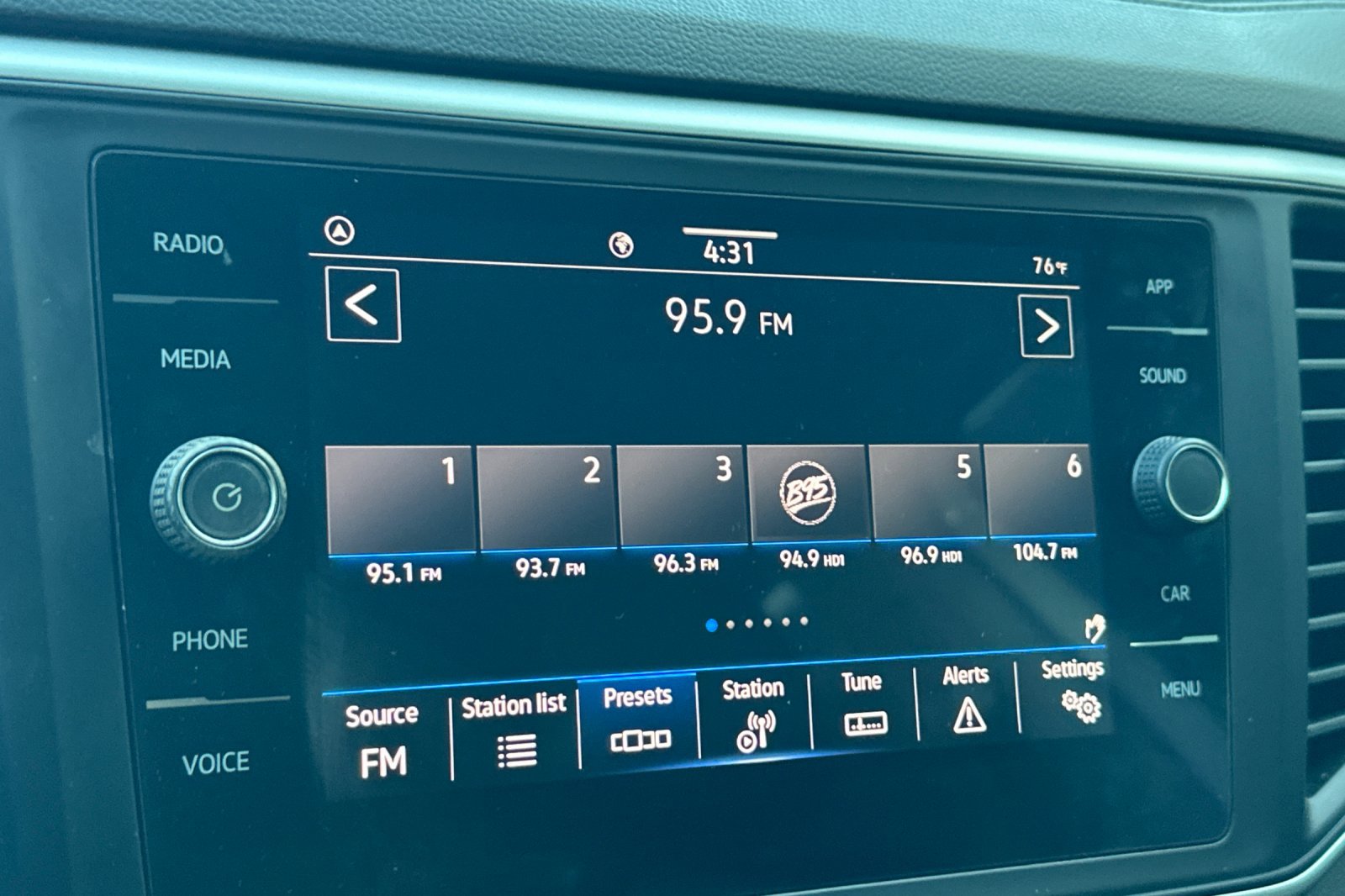 Certified 2021 Volkswagen Atlas SE image 19