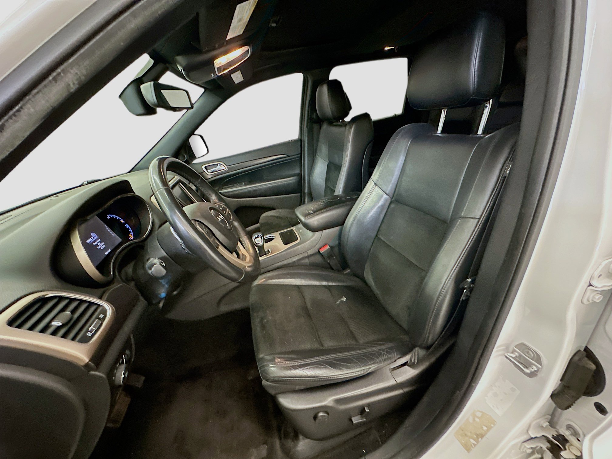 Used 2015 Jeep Grand Cherokee Altitude image 13