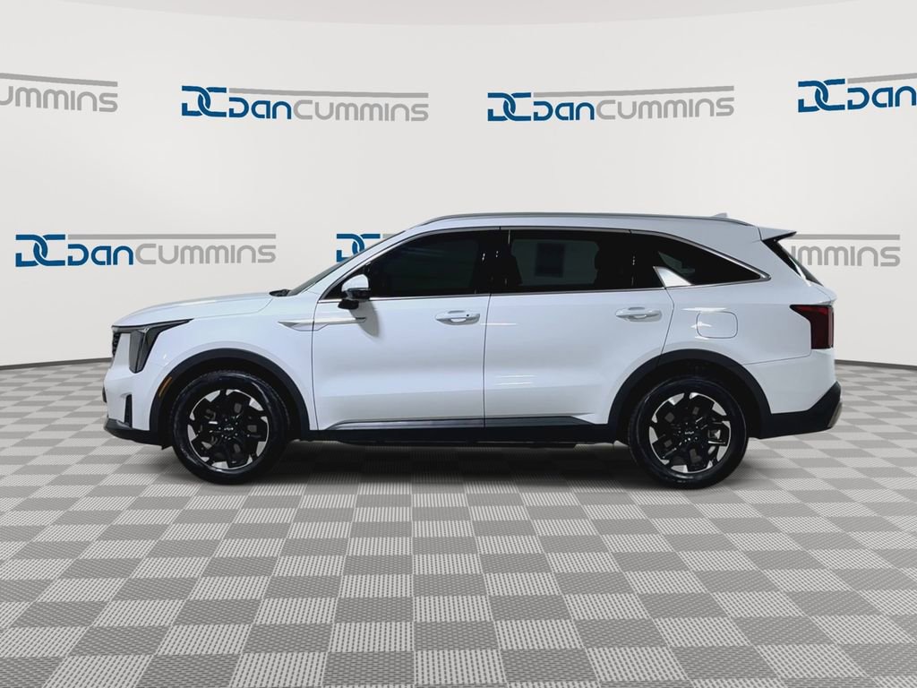 Used 2024 Kia Sorento S FWD image 5