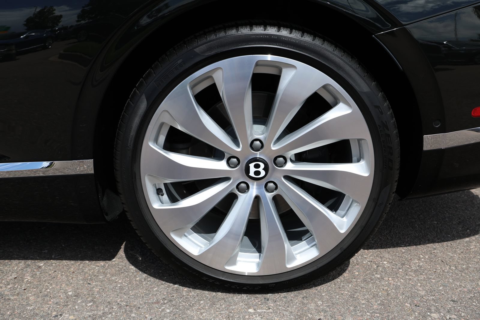 Used 2024 Bentley Continental GT Azure AWD/4WD image 7