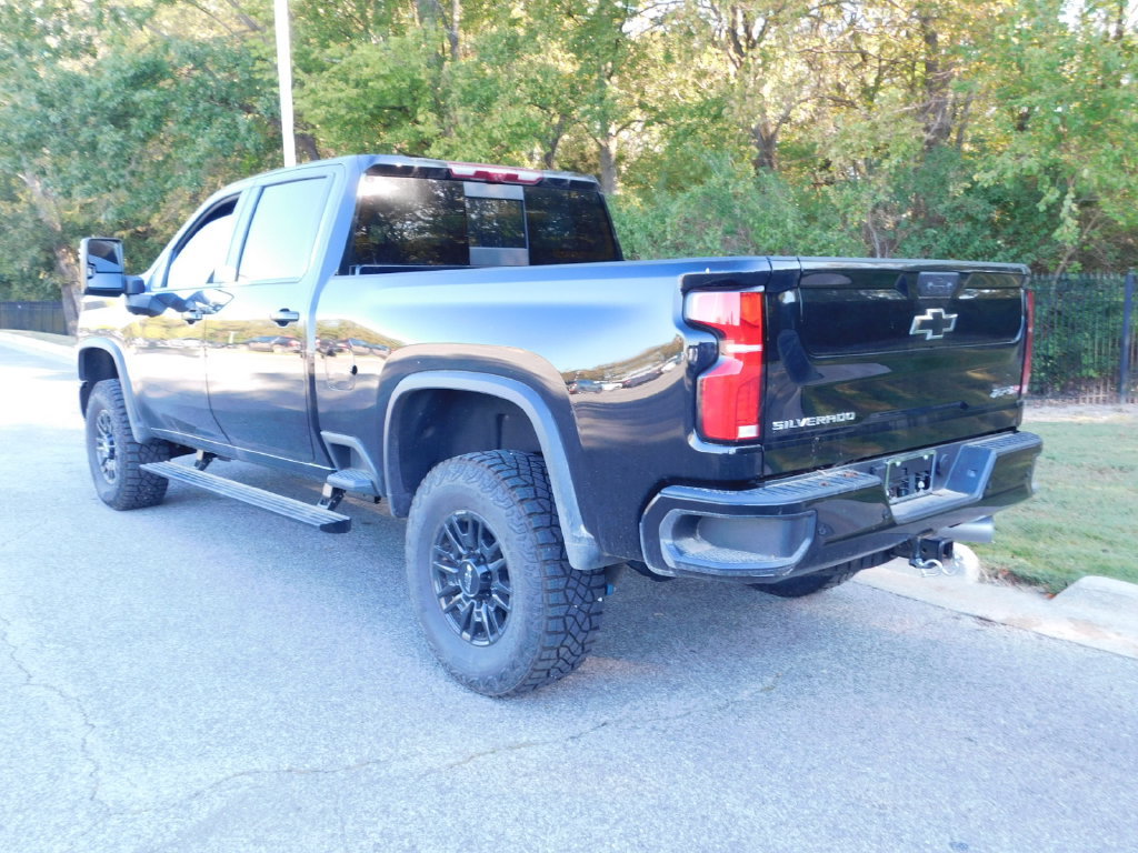 Certified 2026 Chevrolet Silverado 2500 ZR2 AWD/4WD image 3