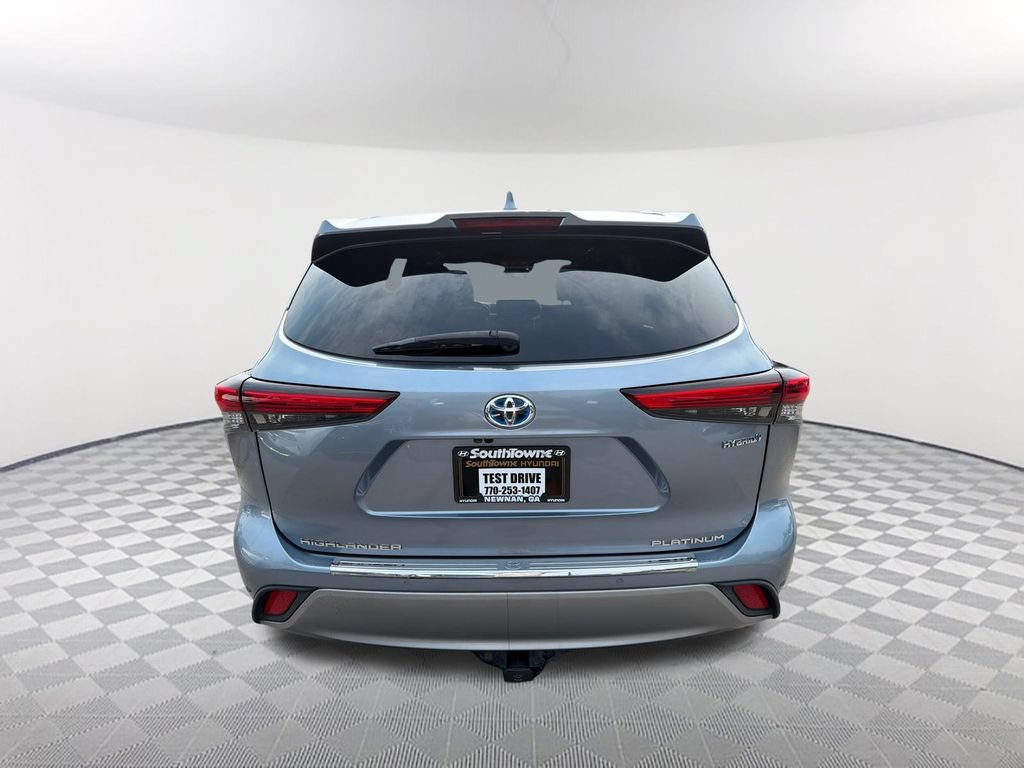 Used 2020 Toyota Highlander Platinum FWD image 6