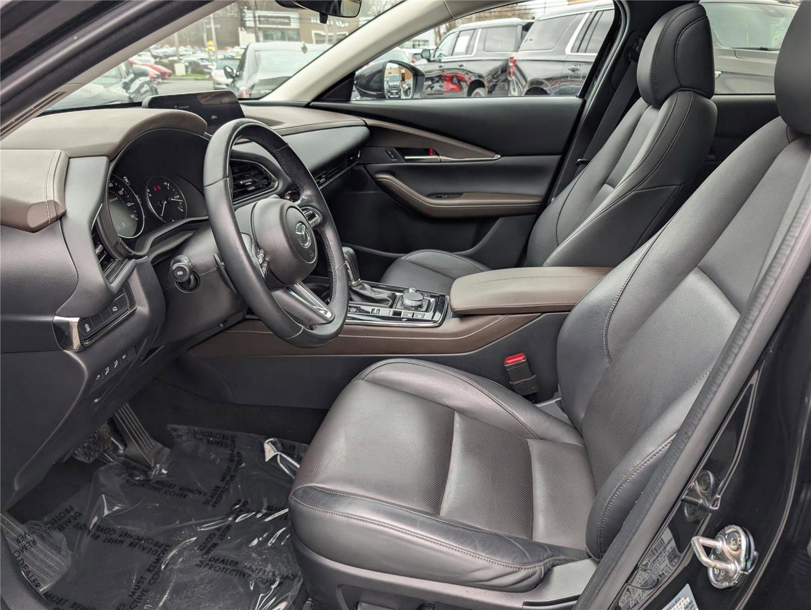 Used 2023 MAZDA CX-30 AWD 2.5 S w/ Premium Package image 16