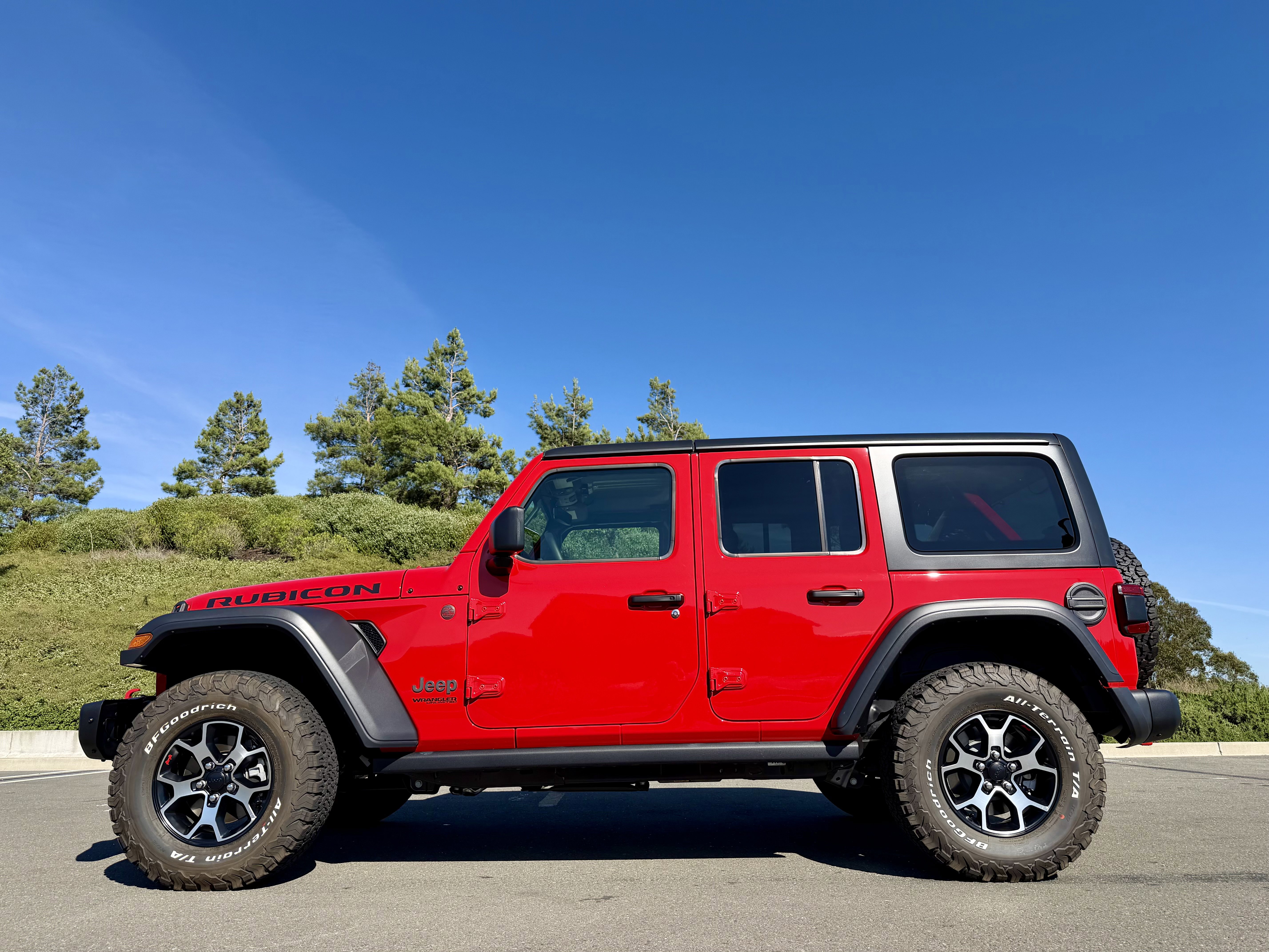 Used 2021 Jeep Wrangler Unlimited Rubicon AWD/4WD image 3