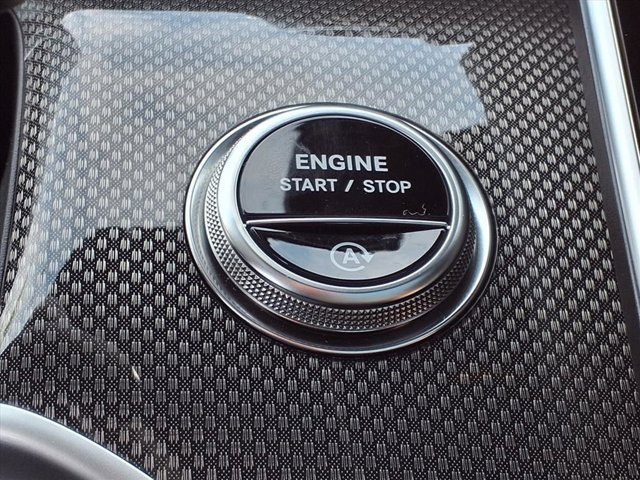 Used 2025 Mercedes-Benz GLC 43 AMG 4MATIC image 25