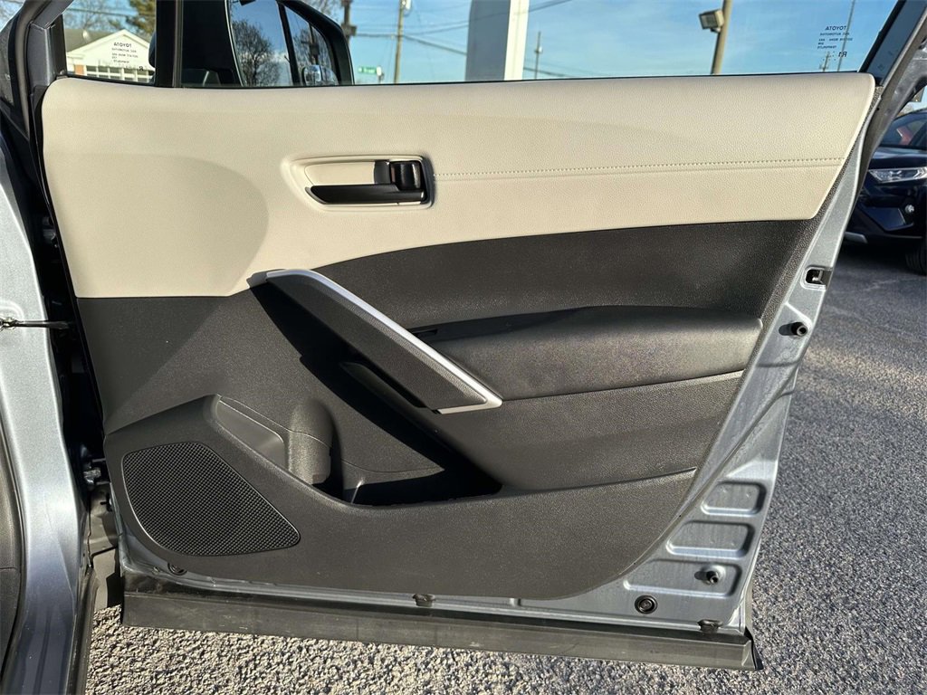 Certified 2023 Toyota Corolla Cross L image 12