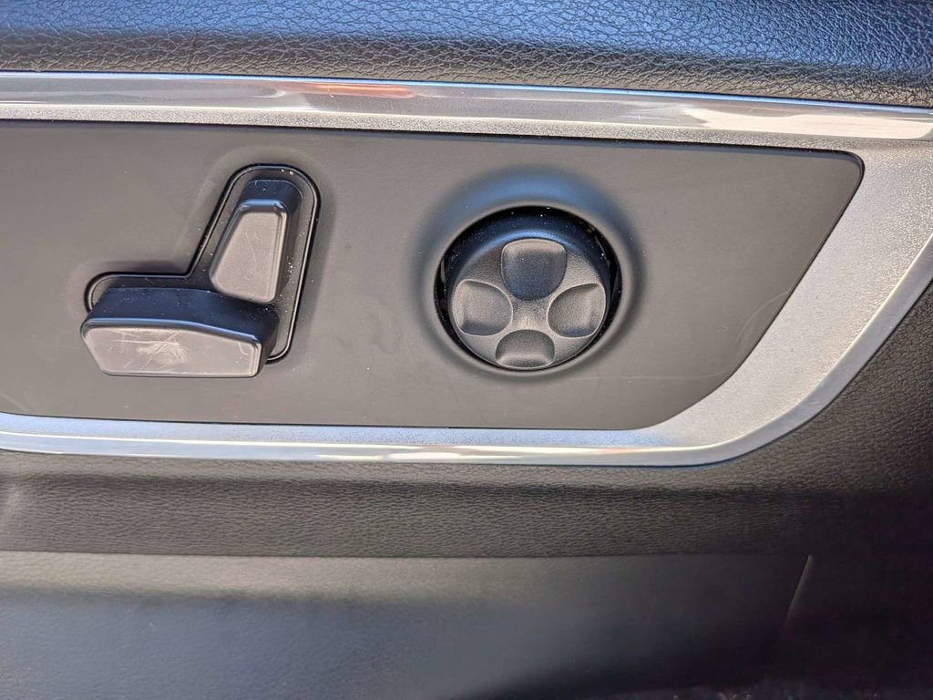 Used 2021 RAM 1500 Laramie w/ Sport Appearance Package AWD/4WD image 18