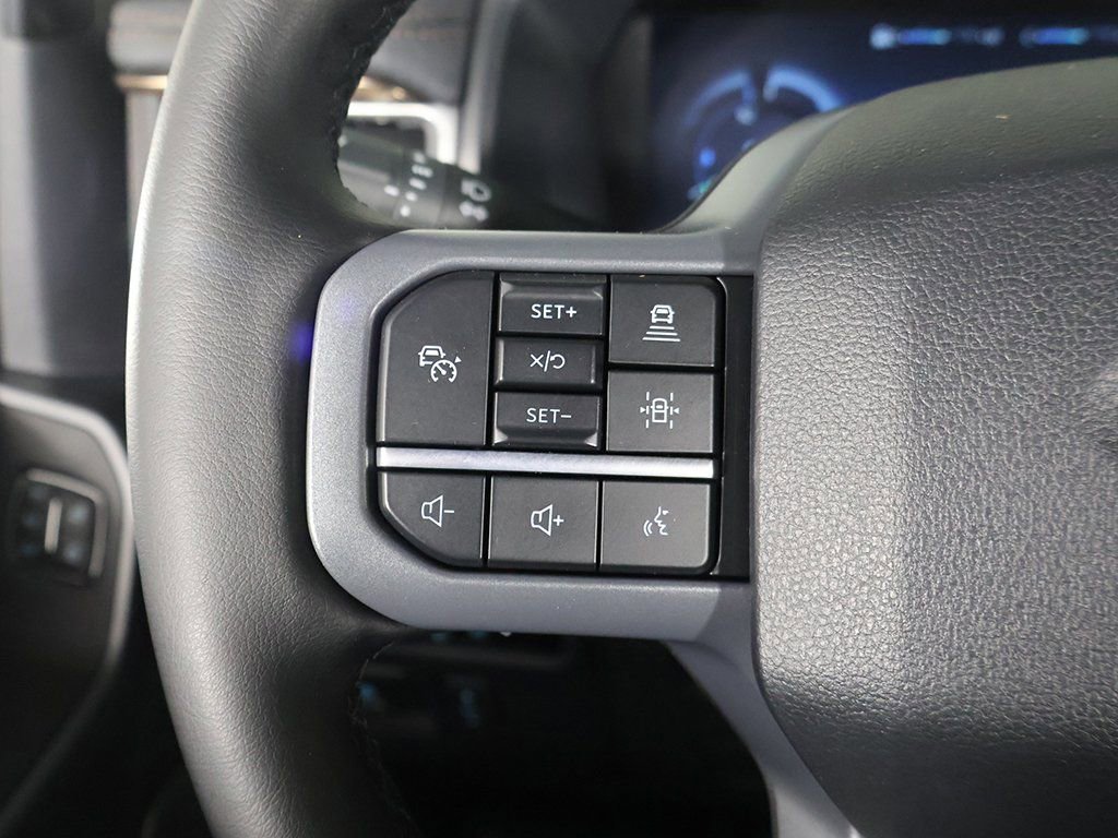 Used 2025 Ford F150 Lightning Lariat image 45