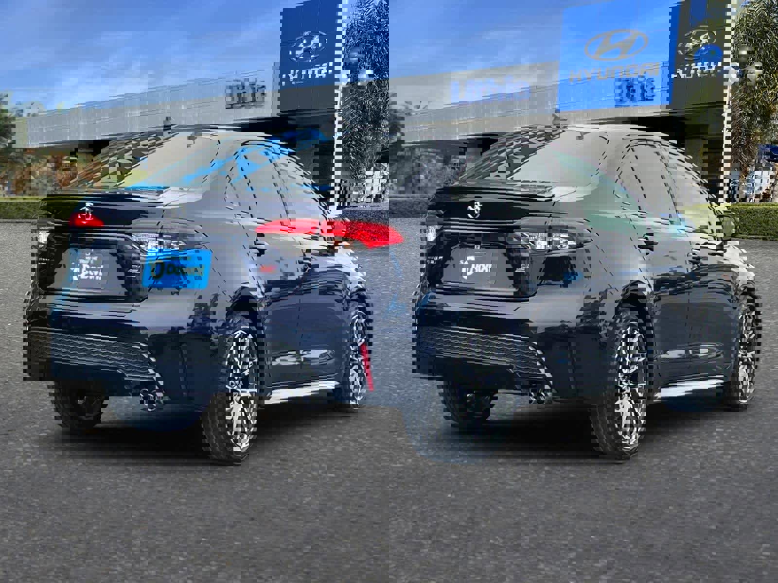 Used 2020 Toyota Corolla SE image 2