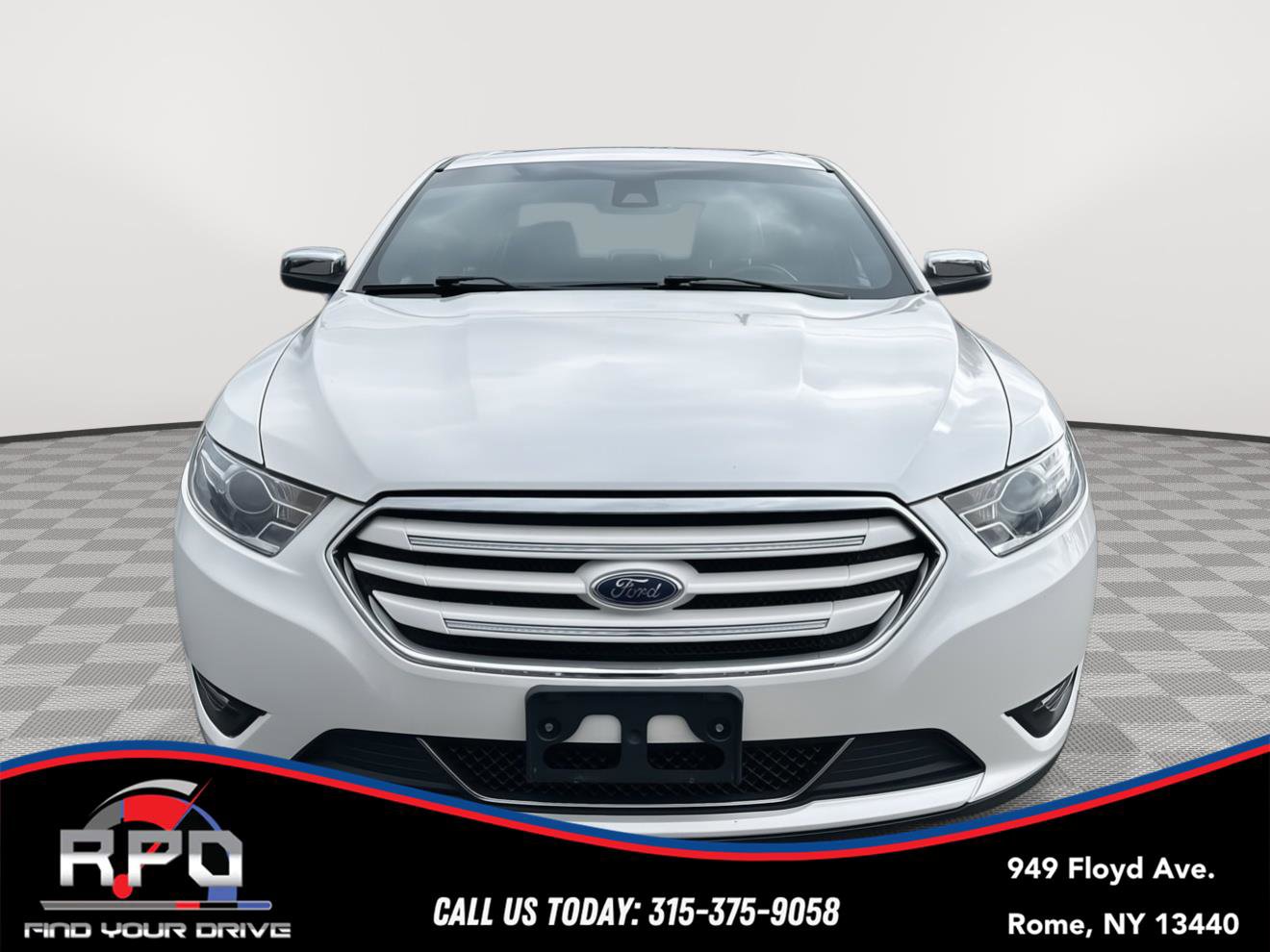 Used 2018 Ford Taurus Limited AWD/4WD image 8