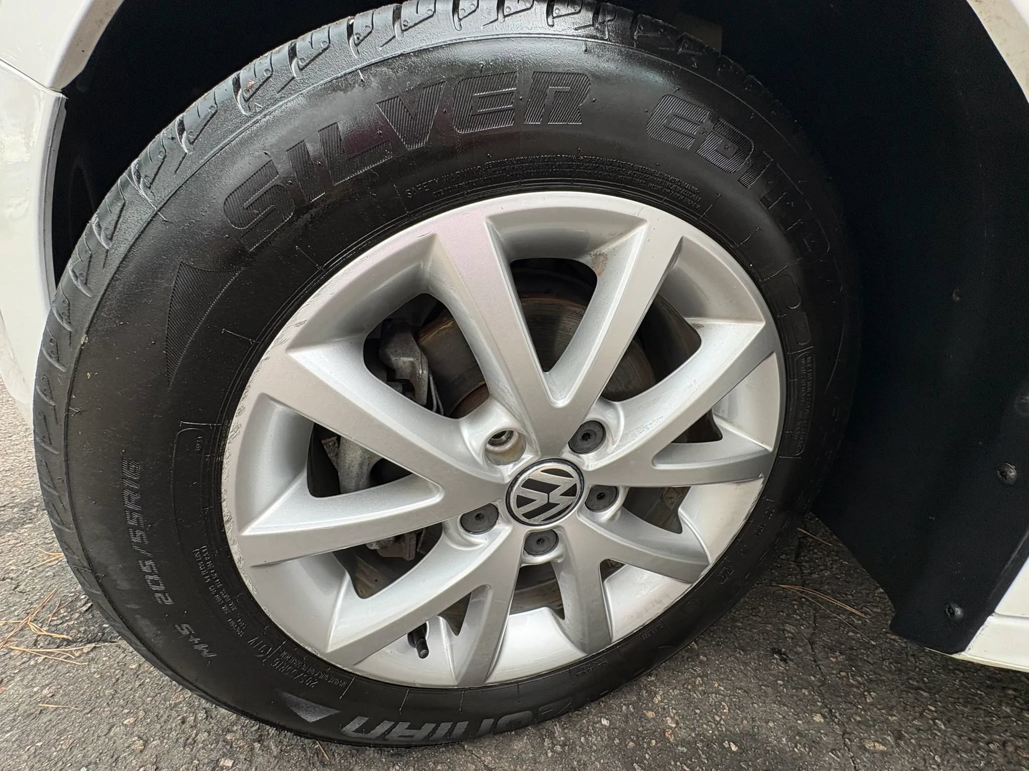 Used 2011 Volkswagen Jetta SE FWD image 42