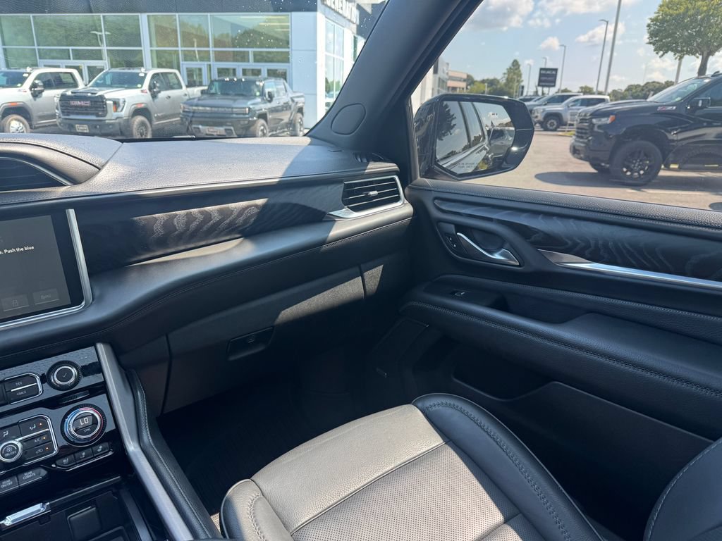 Used 2022 GMC Yukon Denali AWD/4WD image 15