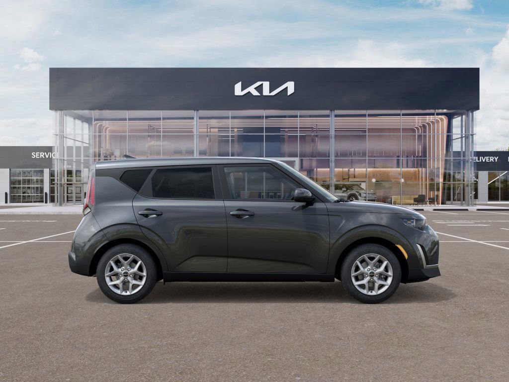 New 2025 Kia Soul LX w/ LX Technology Package FWD image 10