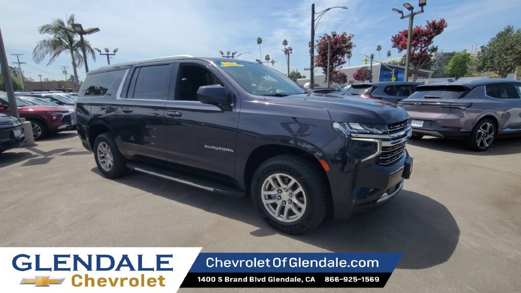 Used 2022 Chevrolet Suburban LT RWD image 2
