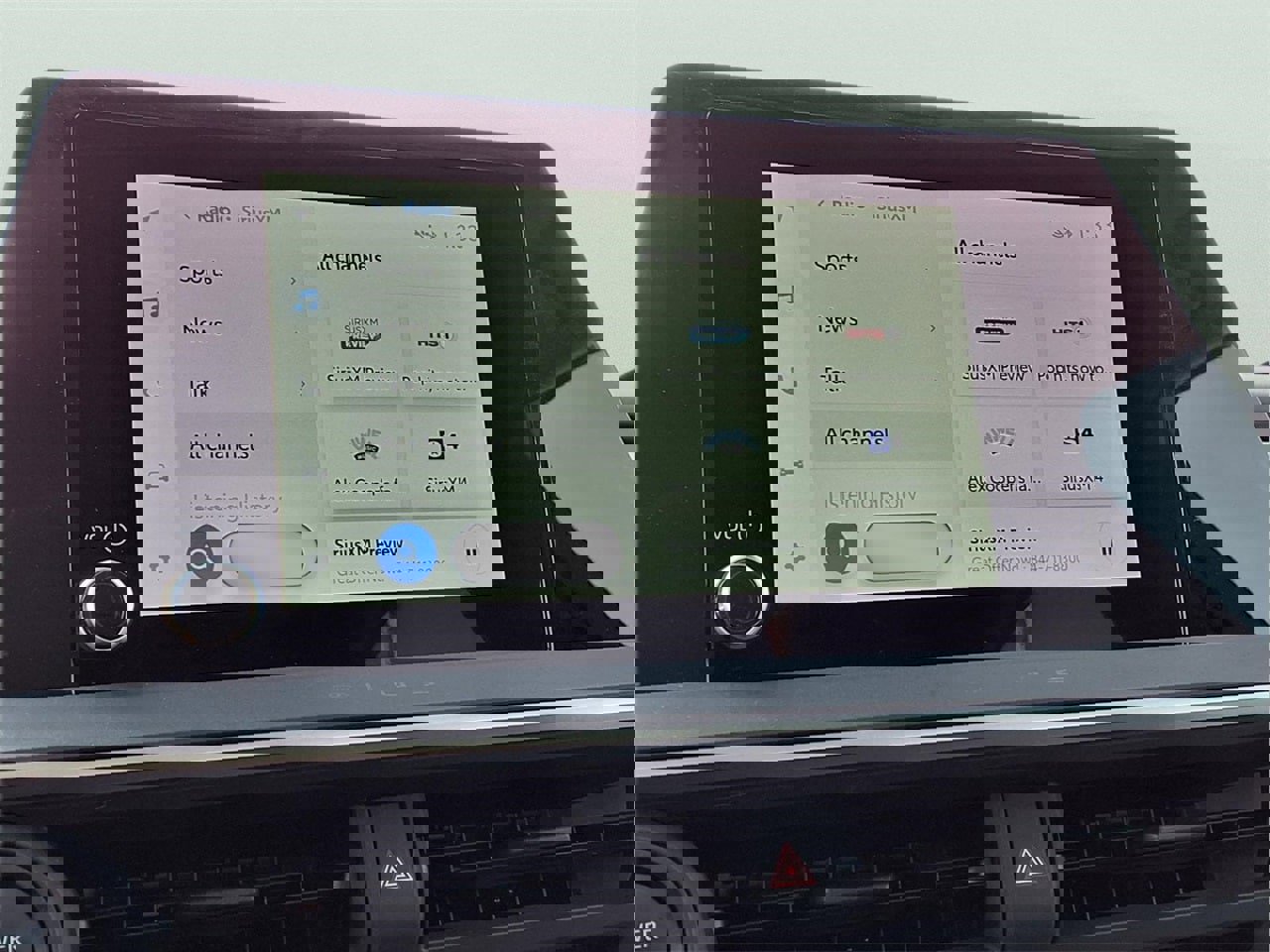 Used 2025 Toyota Prius LE image 17