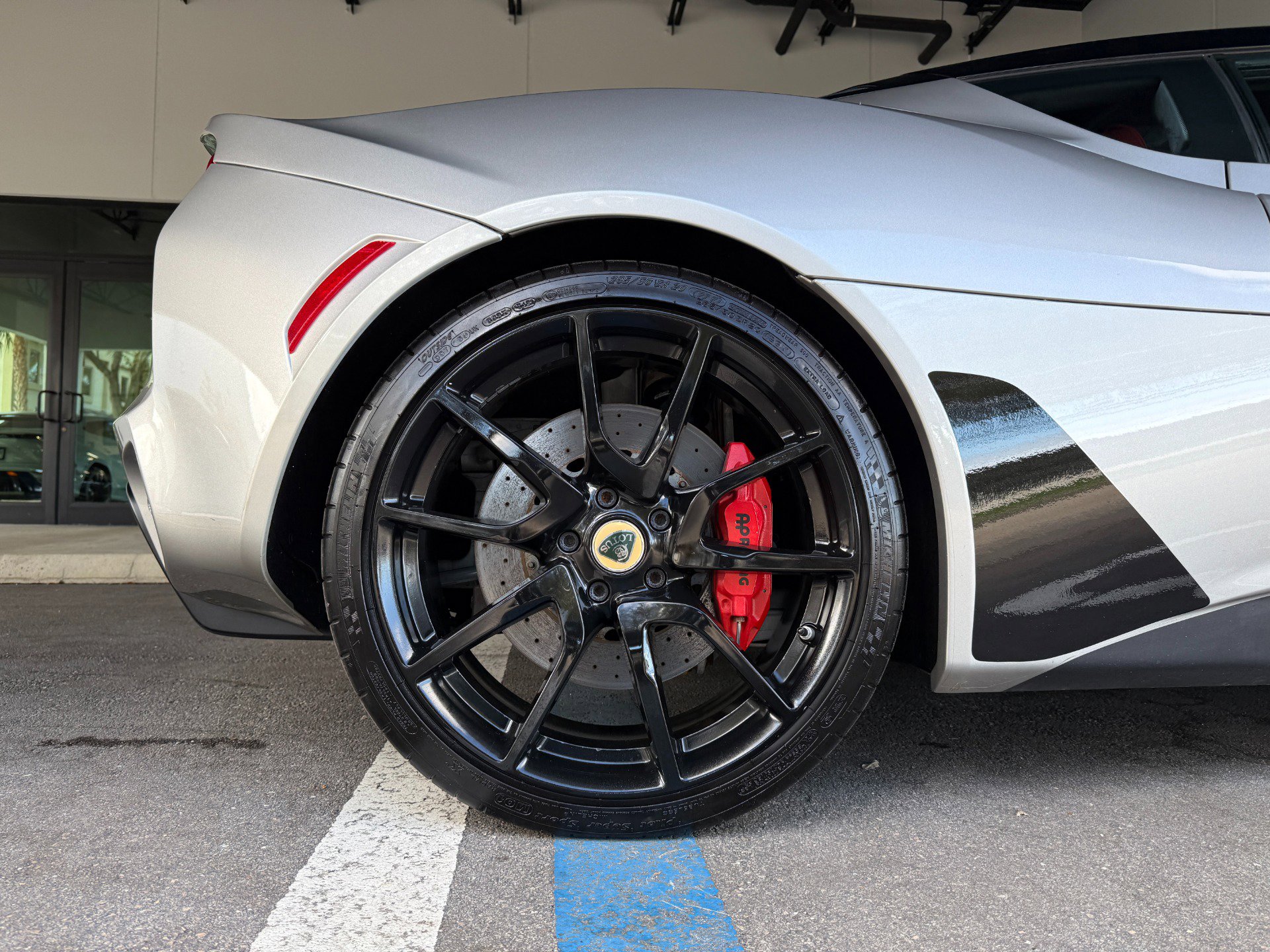 Used 2017 Lotus Evora 400 image 3