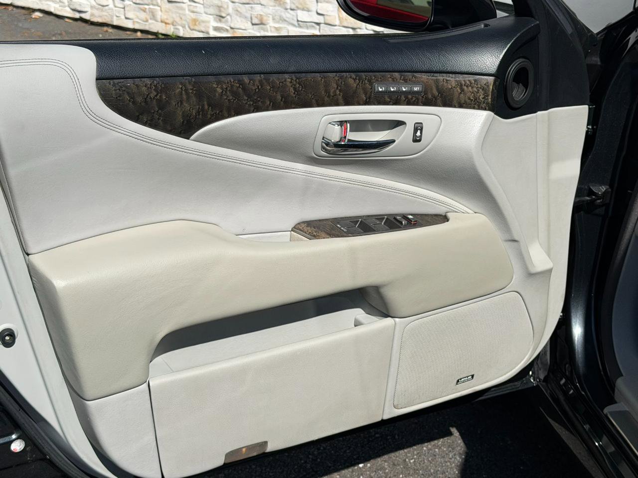 Used 2008 Lexus LS 460 image 24