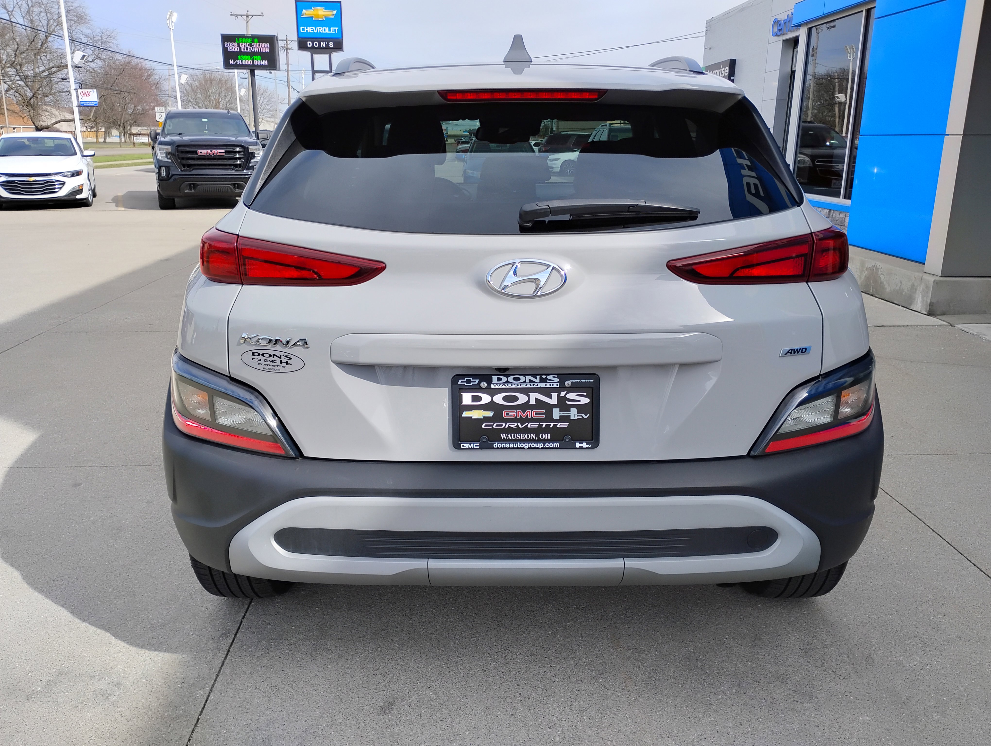 Used 2023 Hyundai Kona SEL w/ Cargo Package image 33