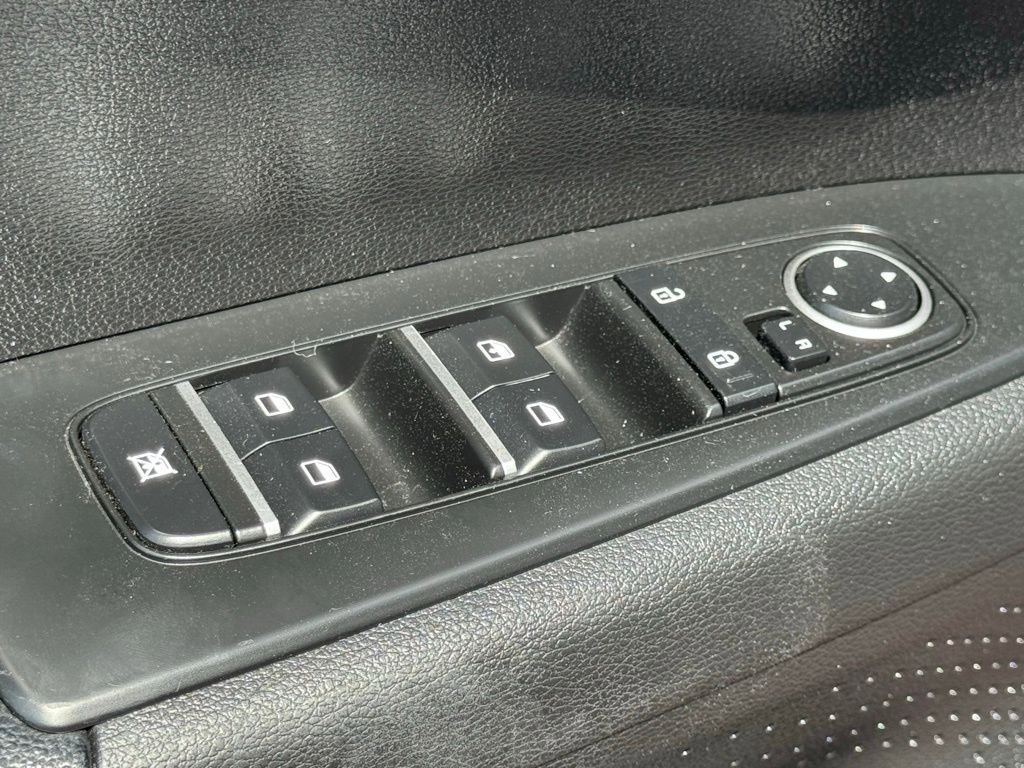 Used 2023 Kia Forte LXS image 18