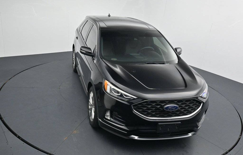 Used 2020 Ford Edge Titanium w/ Equipment Group 301A FWD image 10